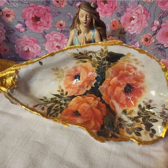 DECOUPAGE OYSTER SHELL   - Picture 3 of 6